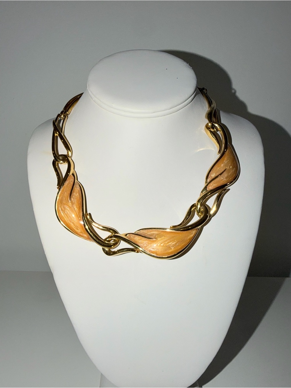 Vintage Gold Tone and Peach Enamel Chunky Link Necklace